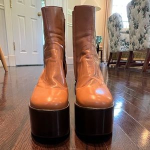 Barely worn- like 3 times. Simon Miller high raid boot in toffee. Size 38/8